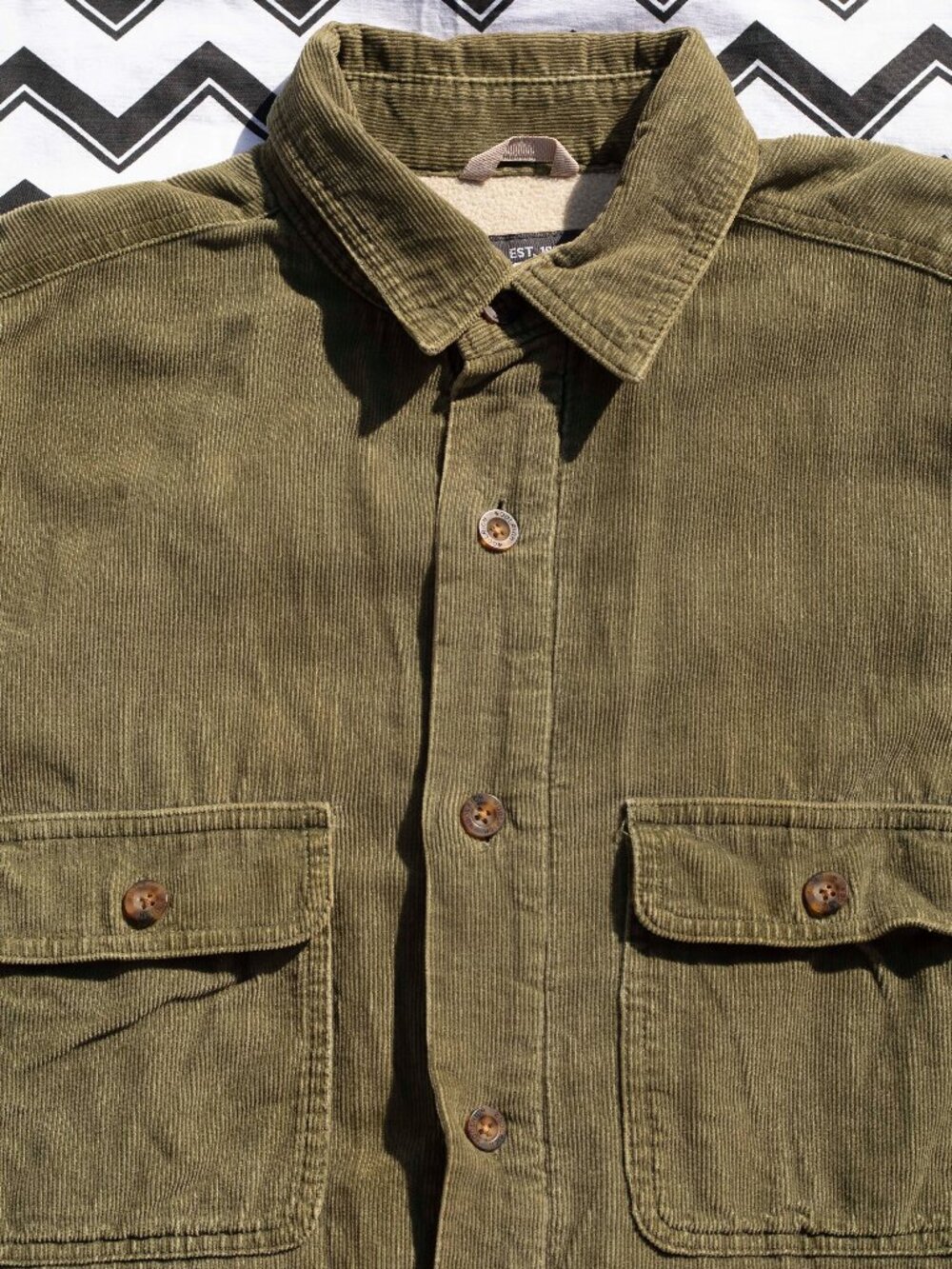 -M- Woolrich Corduroy Fleece Button Down Coat | Mens Casual Outdoor Jacket